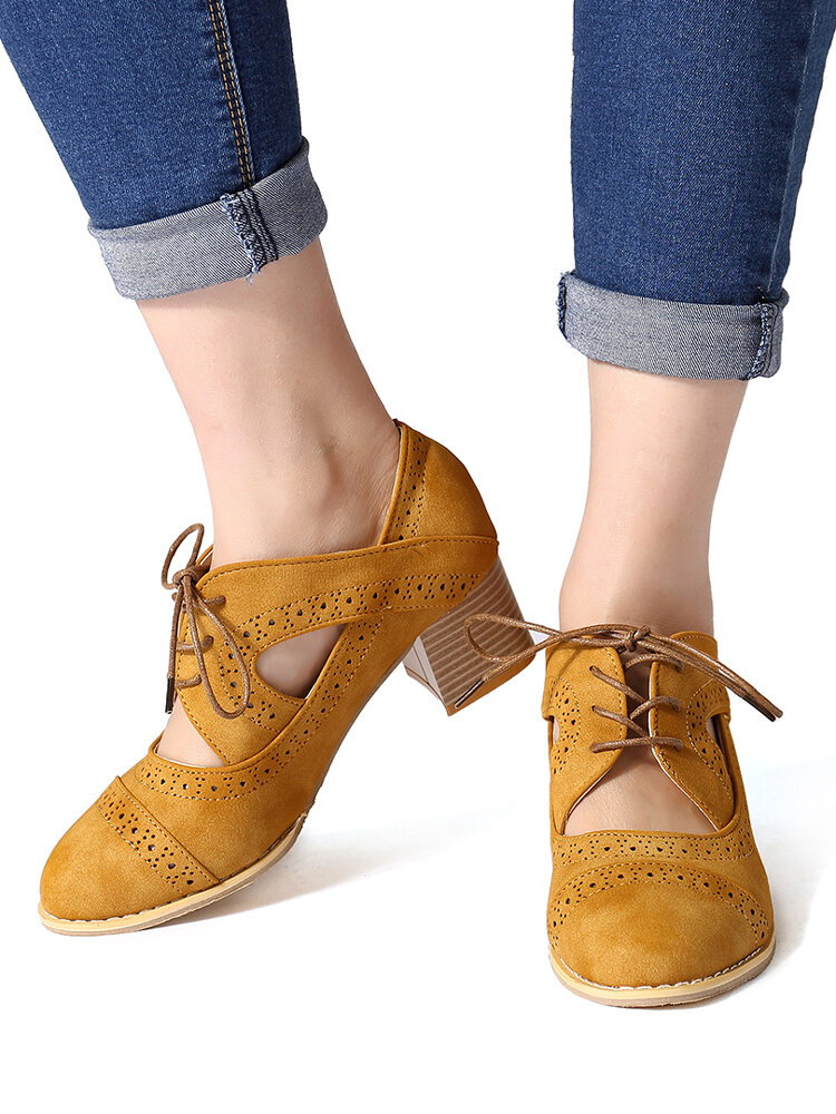 
	Women Brogue Carved Chunky Heel Shoes