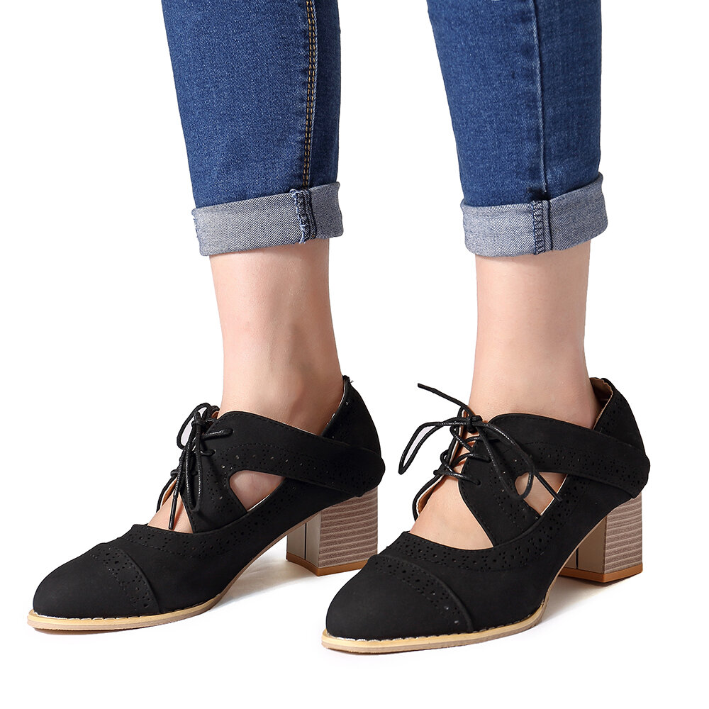 
	Women Brogue Carved Chunky Heel Shoes