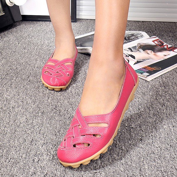 
	Big Size Soft Breathable Comfy Slip On Hollow Out Flat Shoes