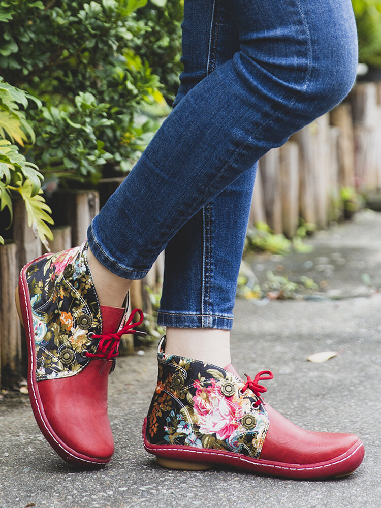 
	LOSTISY Flowers Pattern Splicing Solid Color Round Toe Comfy Lace-up Flat Ankle Boots