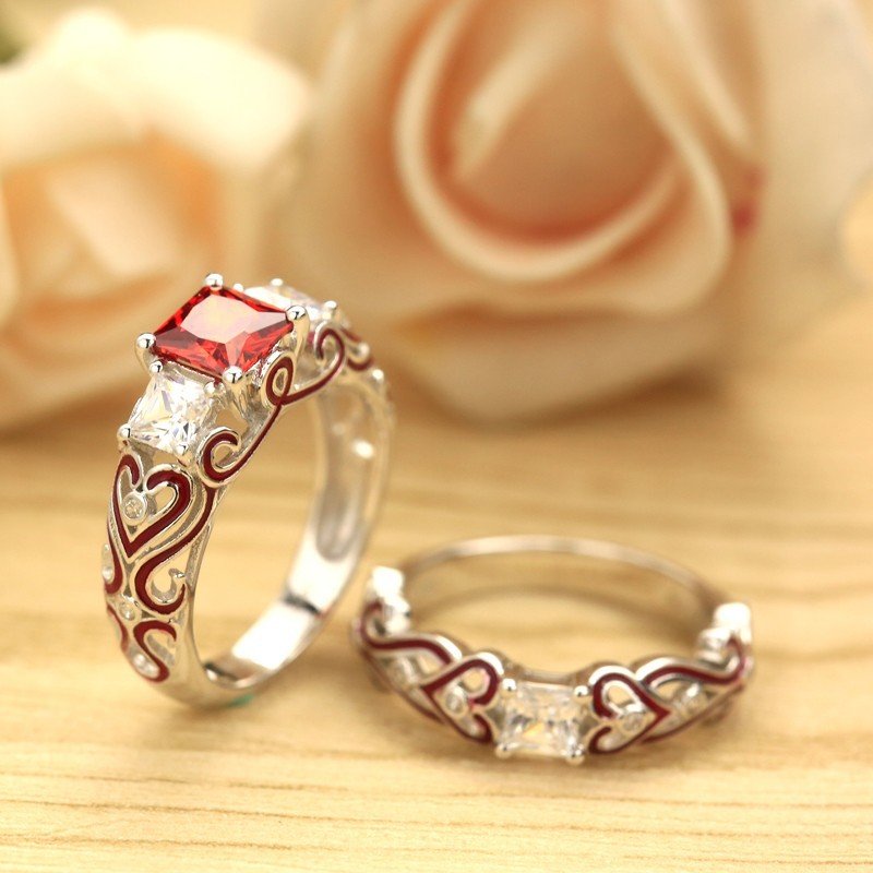 
	2 Pcs Stackable Cocktail Rings Cubic Zirconia Rings Red Heart Wedding Engagement Rings for Women
