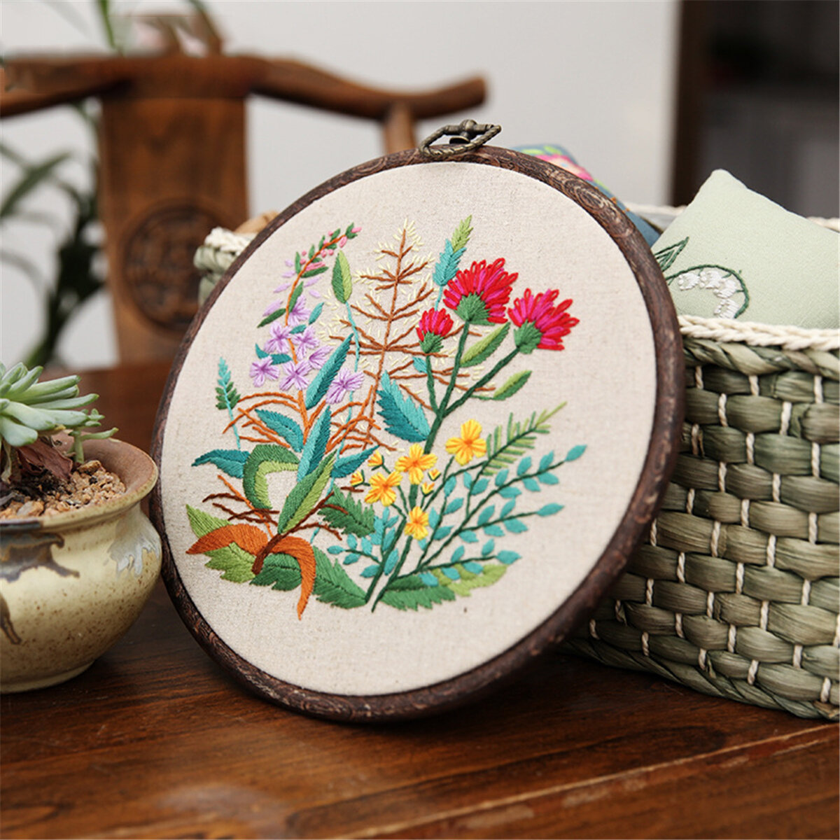 
	Embroidery Starter Kit With Pattern Stamped Embroidery Kit Including Embroidery Cloth With Pattern Bamboo Embroidery Hoop Color Threads Needle Kit