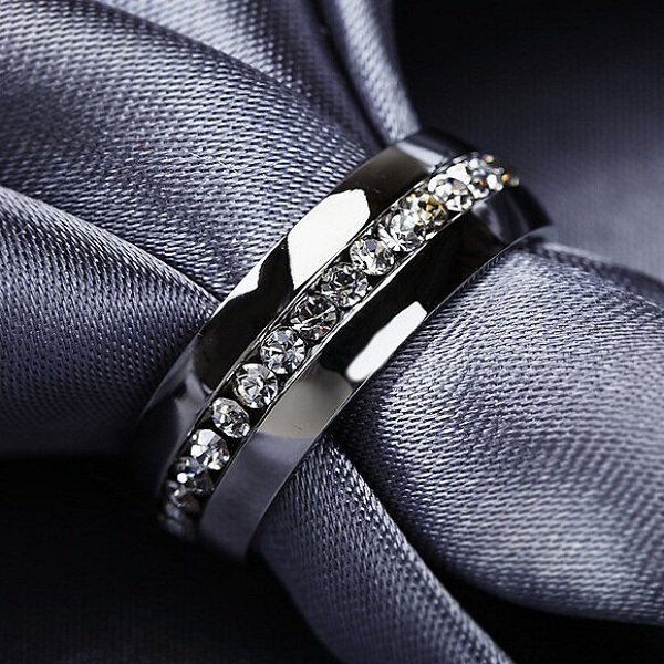 
	Fashion Finger Rings Stainless Steel Rhinestone Silver Gold Finger Rings Accessories Jewelry for Men