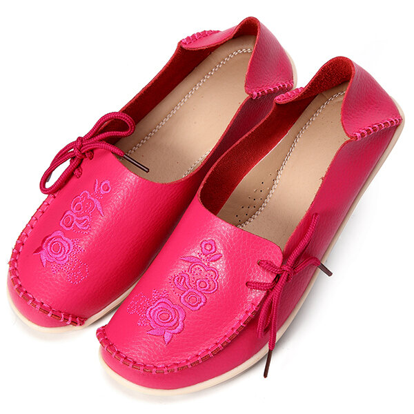 
	LOSTISY Women Large Size Floral Embroidery Stitching Soft Flats Leather Loafers