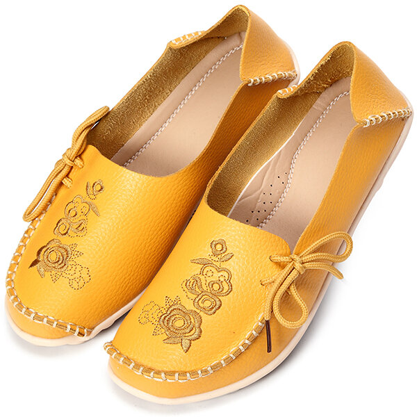 
	LOSTISY Women Large Size Floral Embroidery Stitching Soft Flats Leather Loafers